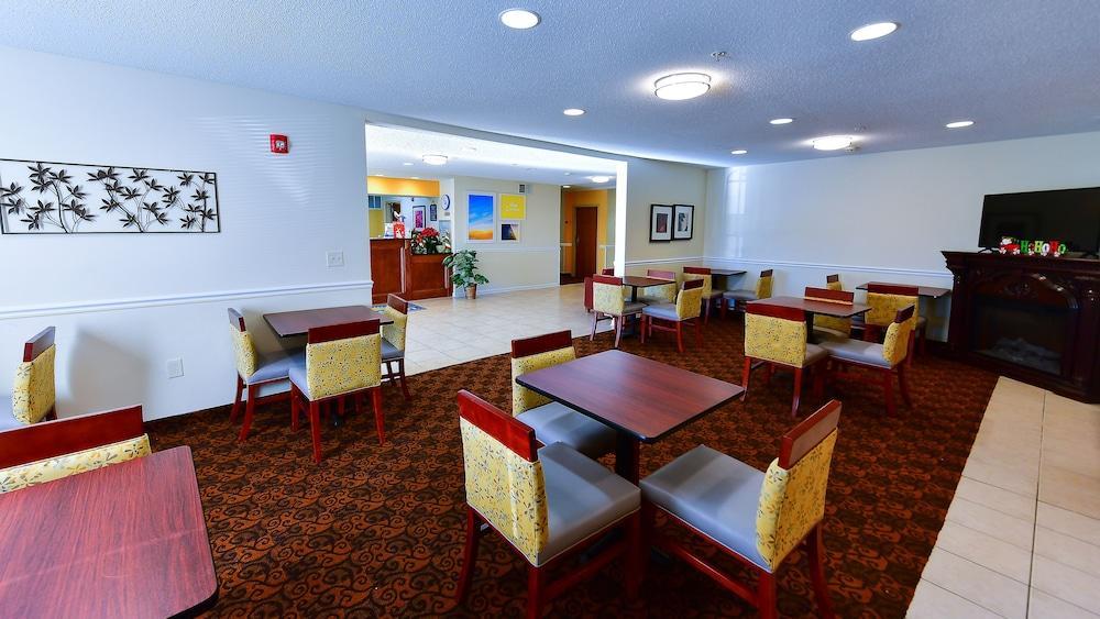 Days Inn By Wyndham Greensboro Nc Esterno foto