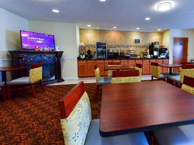 Days Inn By Wyndham Greensboro Nc Esterno foto