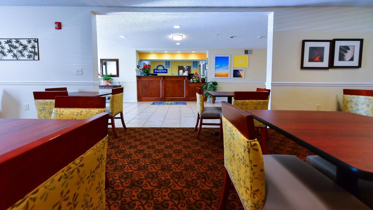 Days Inn By Wyndham Greensboro Nc Esterno foto